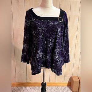 Studio 1940 2x purple scoop neck top.